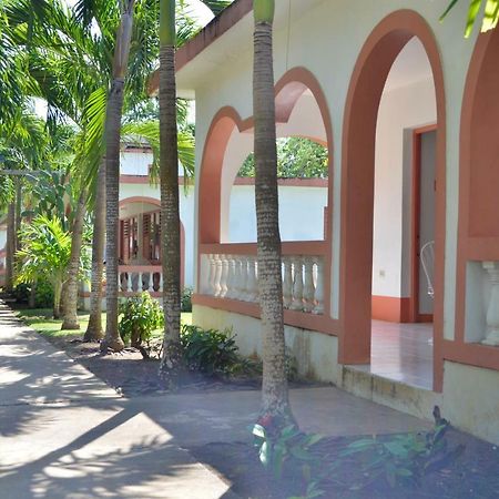 Hidden Paradise Resort Hotel Negril Esterno foto